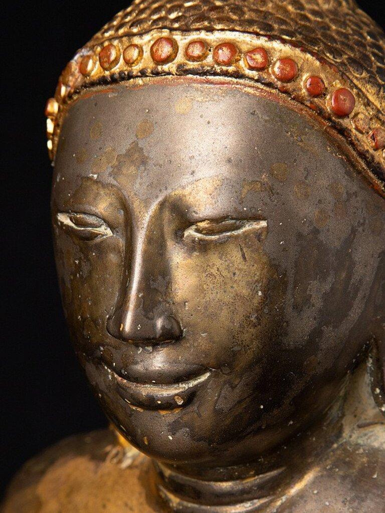 Antike Mandalay-Buddha-Statue aus Bronze aus Burma im Angebot 9