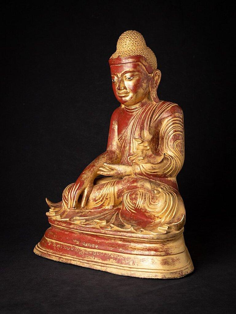 Antique Bronze Mandalay Buddha Statue from Burma In Good Condition For Sale In DEVENTER, NL