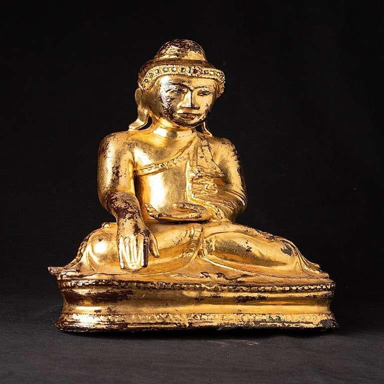 Bronzo Statua di Buddha Mandalay in bronzo antico dalla Birmania in vendita