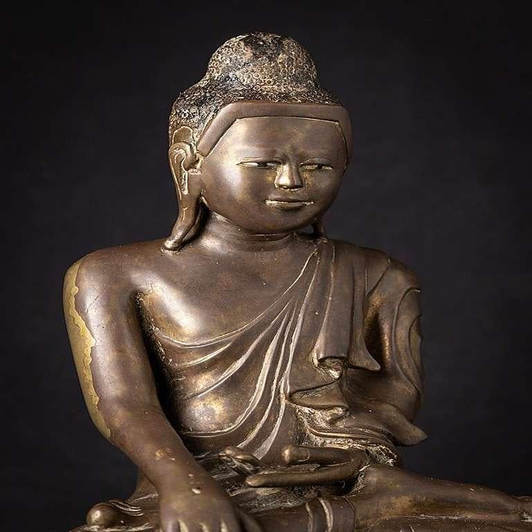 Antique Bronze Mandalay Buddha Statue from Burma For Sale 2