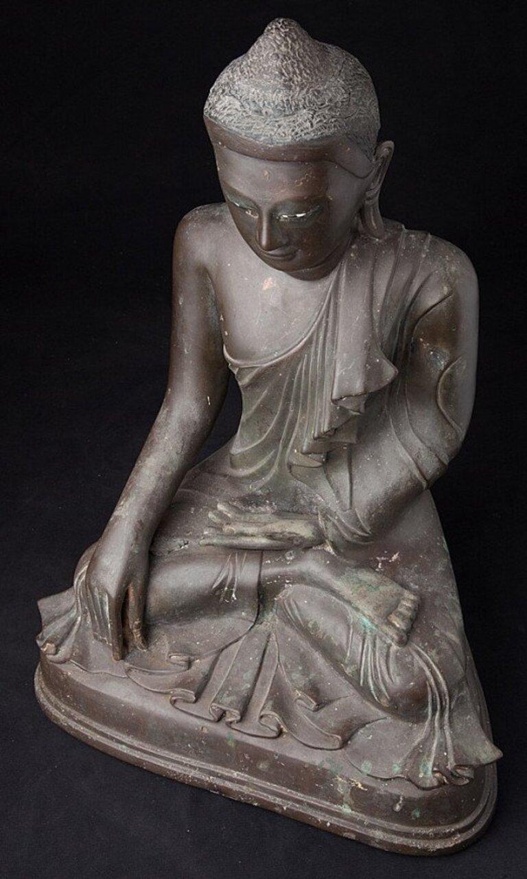 Antique Bronze Mandalay Buddha Statue from Burma 8