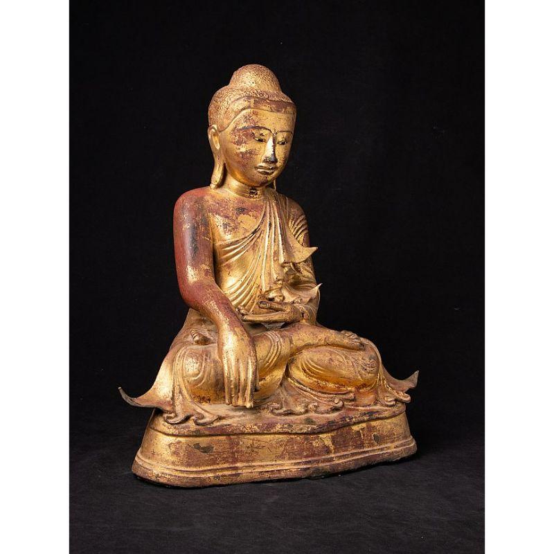 Antique bronze Mandalay Buddha statue from Burma  Original Buddhas For Sale 1