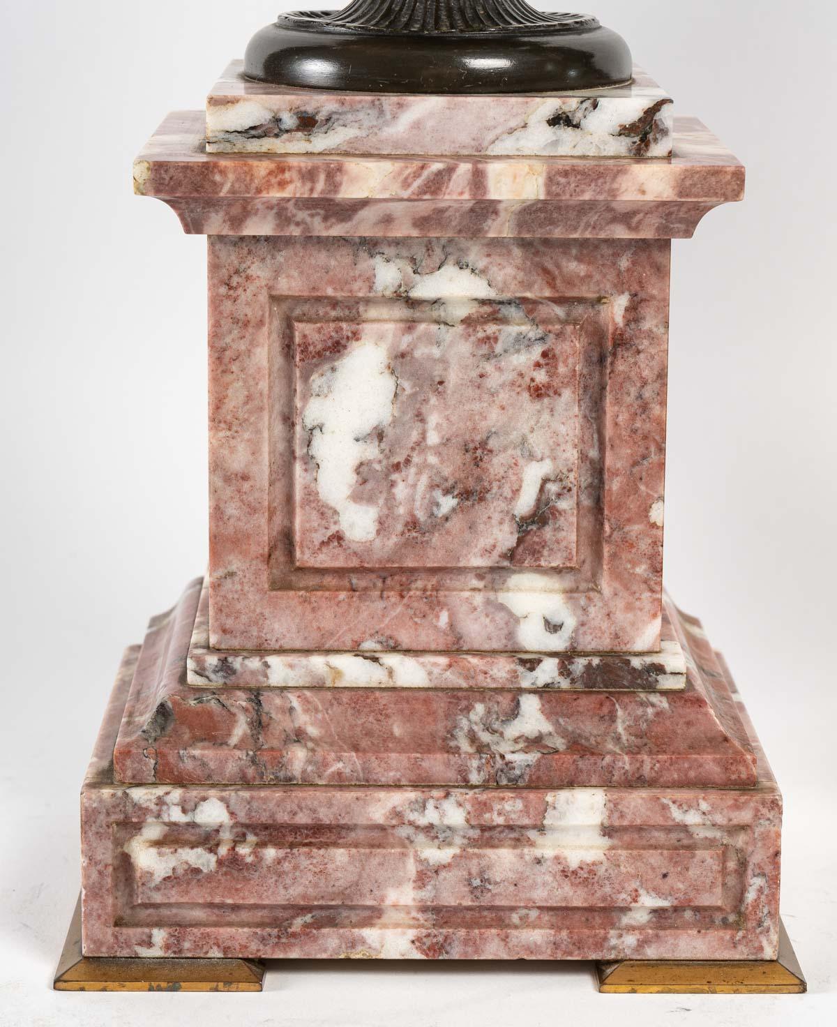 Garniture de cheminée en bronze ancien, 19e siècle en vente 4