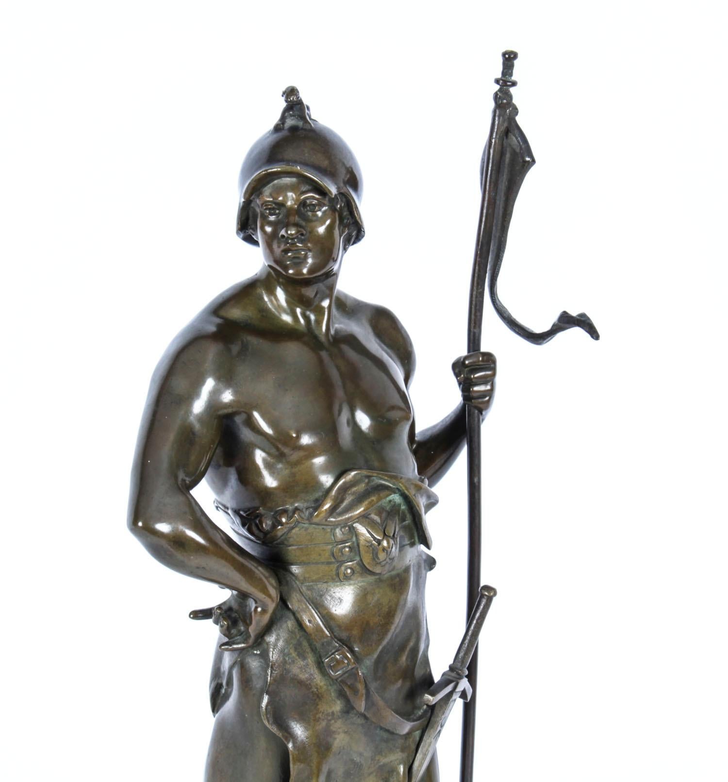 ancien guerrier mythologique en bronze « Honor Patria » d'Émile Picault, 19e siècle 1