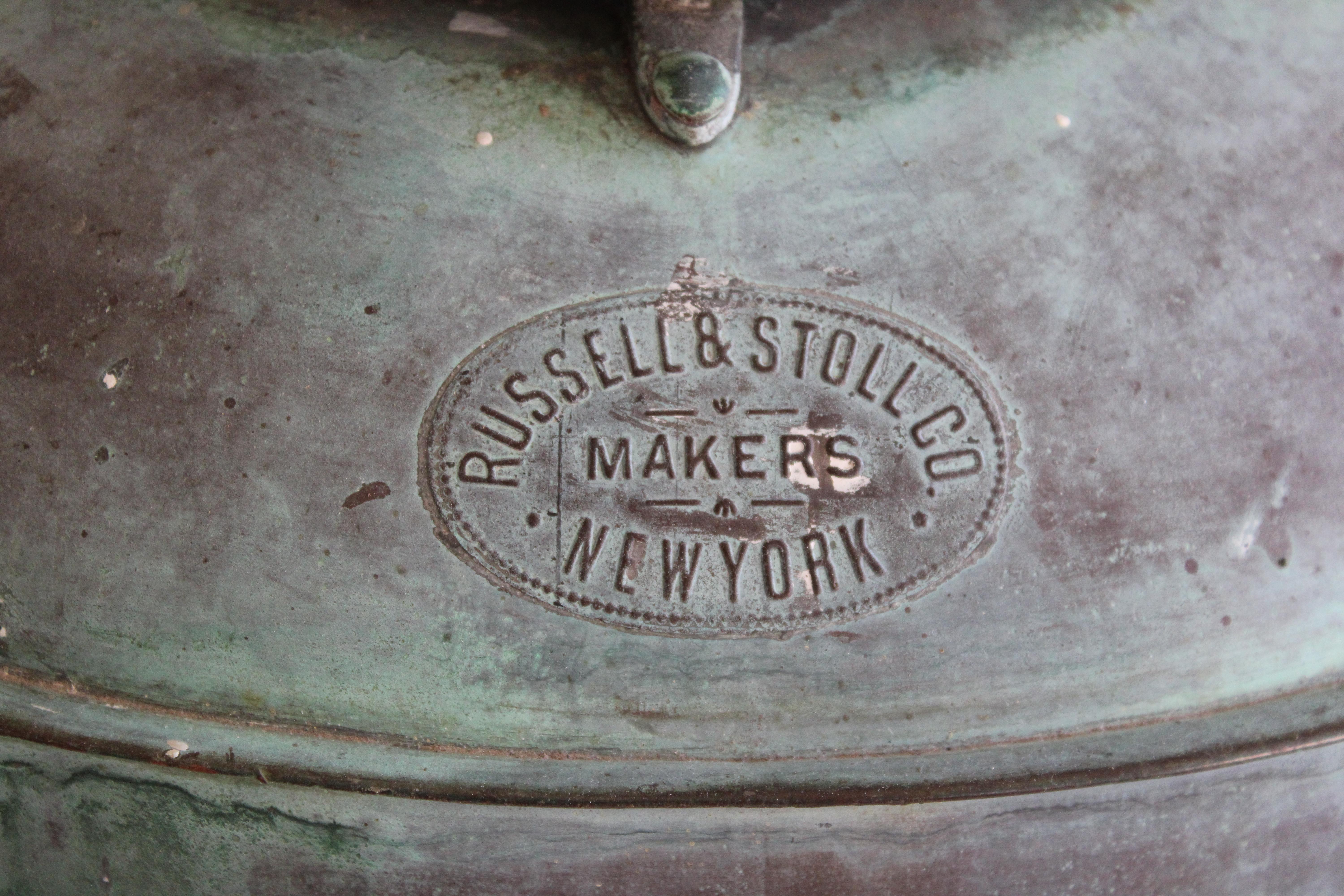 Début du 20ème siècle Lanterne nautique en bronze ancien en vente
