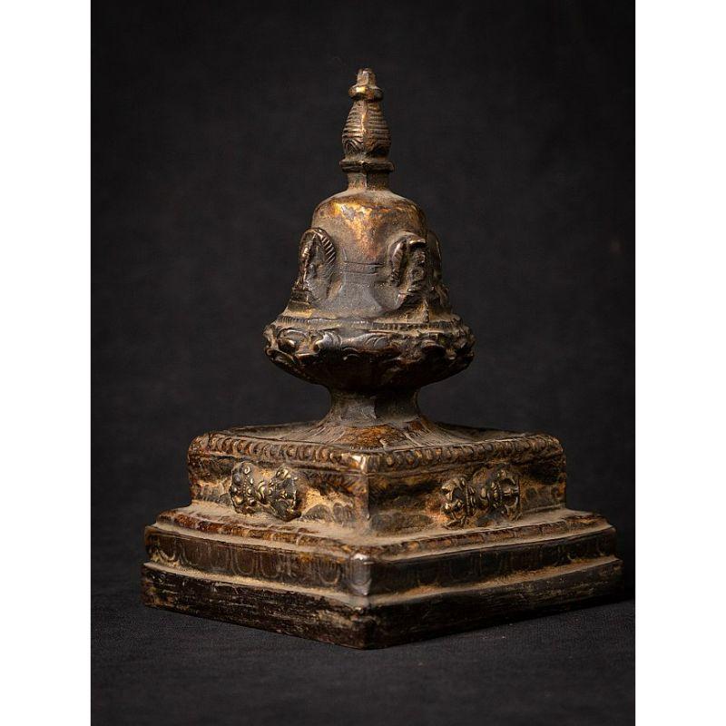 Antique Bronze Nepali Stupa from Nepal In Good Condition In DEVENTER, NL