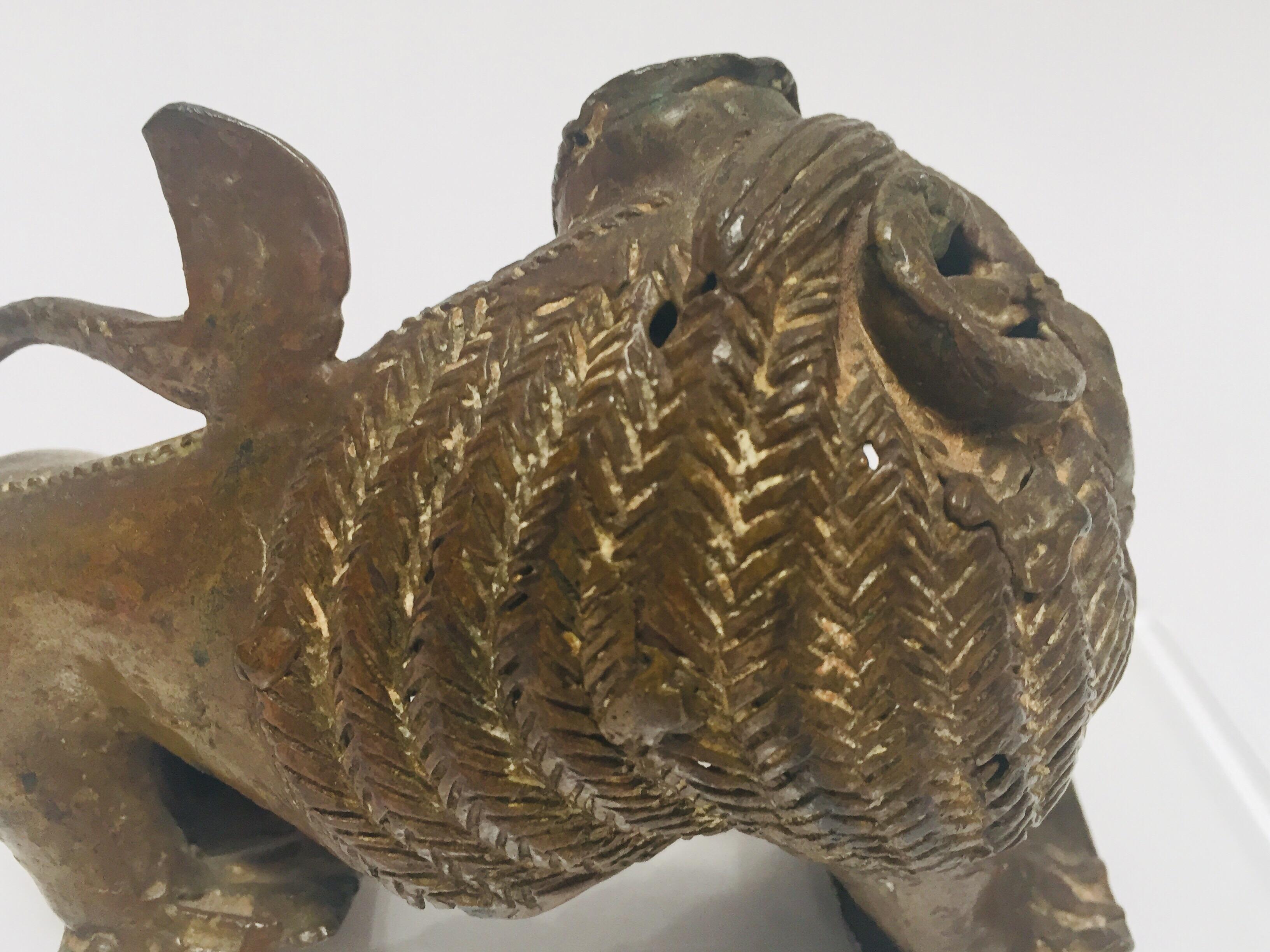 Antike Bronze eines mythischen Löwen-Tieres im Angebot 6