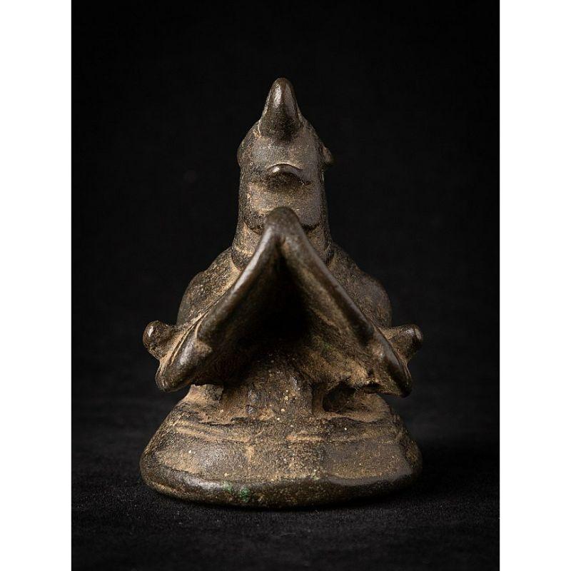 Material: bronze
Measures: 6,5 cm high 
4,6 cm wide and 5 cm deep
Weight: 0.305 kgs
Originating from Burma
18th century.
   