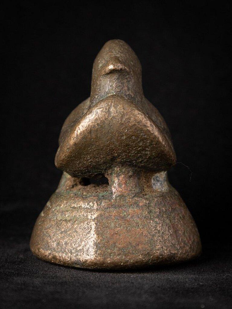 Material: bronze
Measures: 5,3 cm high 
4,3 cm wide and 4,5 cm deep
Weight: 0.303 kgs
Originating from Burma
19th century.
  