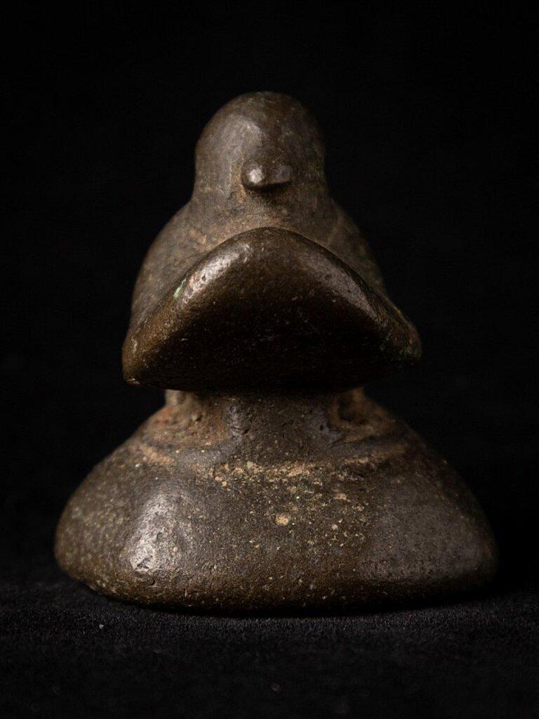 Material: bronze
4,3 cm high 
3,9 cm wide and 3,5 cm deep
Weight: 0.147 kgs
Originating from Burma
18th century
