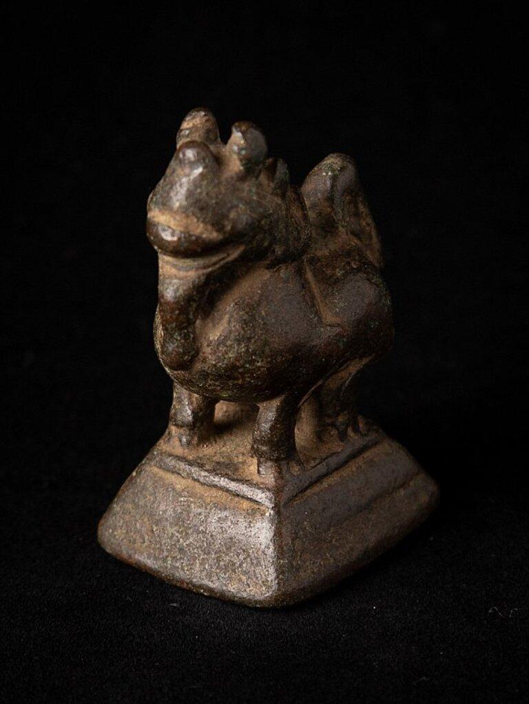 Poids en bronze ancien d'opium de Birmanie en vente 2