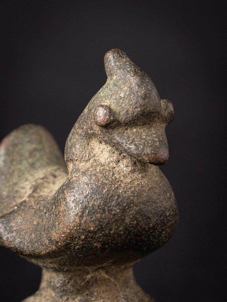 Poids en bronze ancien d'opium de Birmanie en vente 2