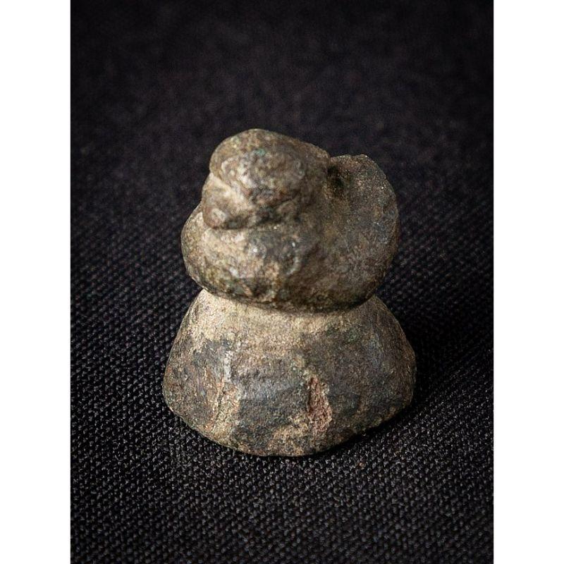 Poids en bronze ancien d'opium de Birmanie en vente 2