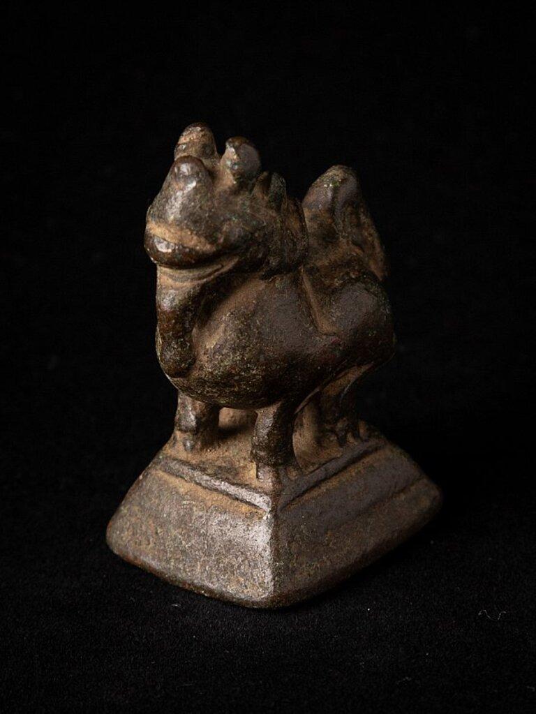 Poids en bronze ancien d'opium de Birmanie en vente 3