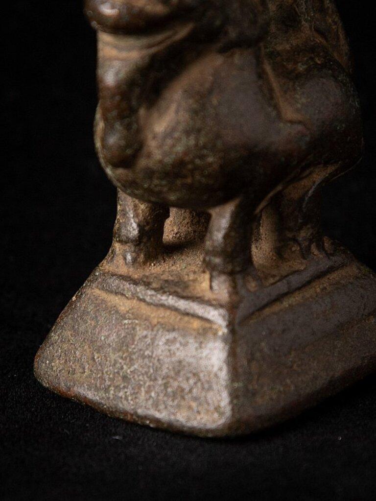Poids en bronze ancien d'opium de Birmanie en vente 4