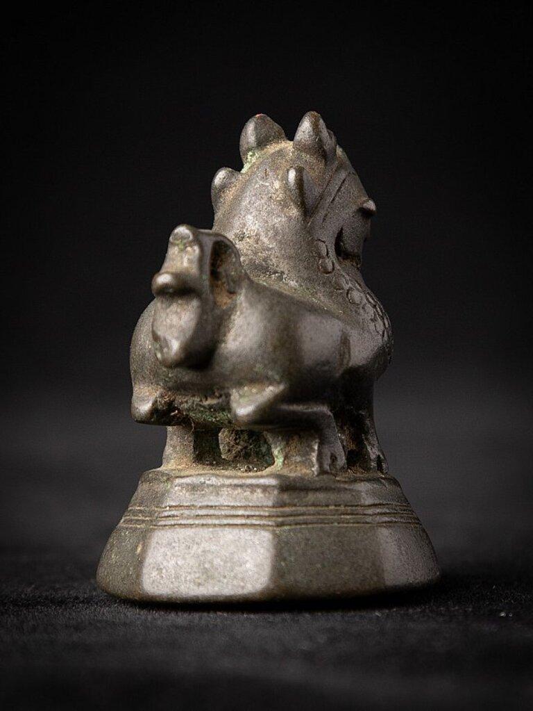 Antique bronze Opium Weight from Burma Original Buddhas For Sale 4