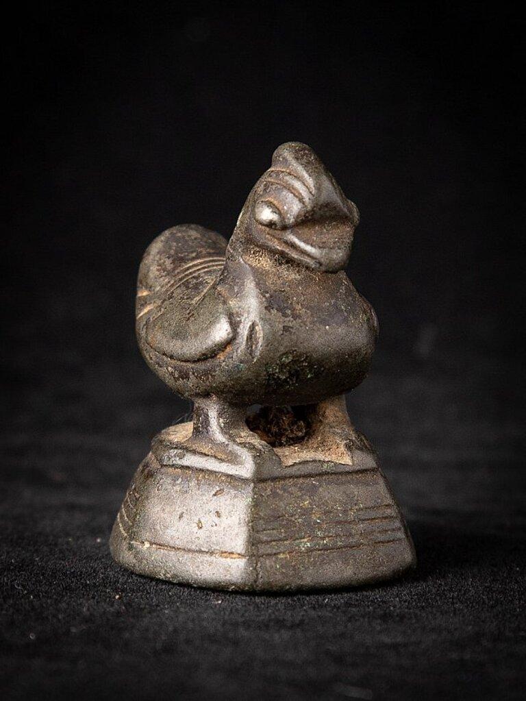 Antique Bronze Opium Weight from Burma  Original Buddhas In Good Condition For Sale In DEVENTER, NL