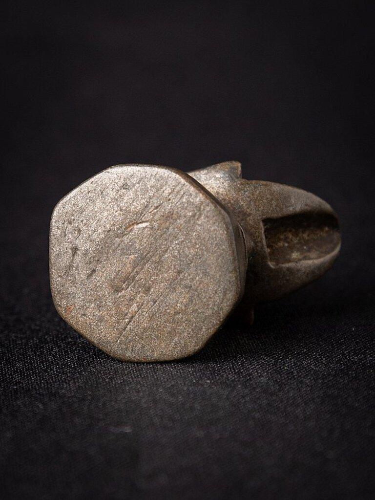 Antiker Opiumbeschwerer aus Bronze aus Burma im Angebot 6
