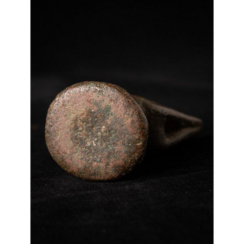 Antique Bronze Opiumweight from Burma For Sale 7