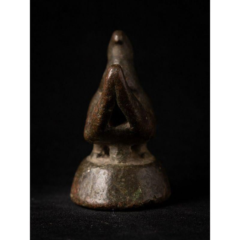 Material: bronze
6,2 cm high 
3,7 cm wide and 5 cm deep
Weight: 0.283 kgs
Originating from Burma
18th century.

