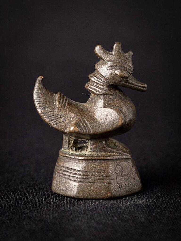 Burmese Antique bronze Opiumweight from Burma For Sale