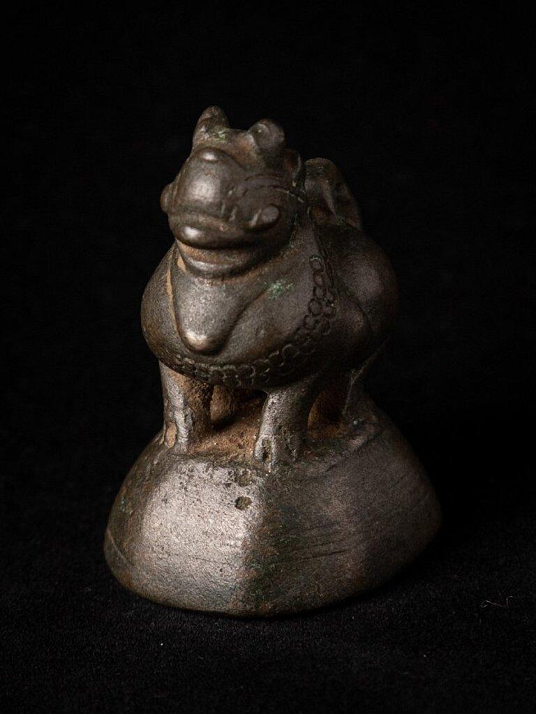 Antique bronze Opiumweight from Burma For Sale 1