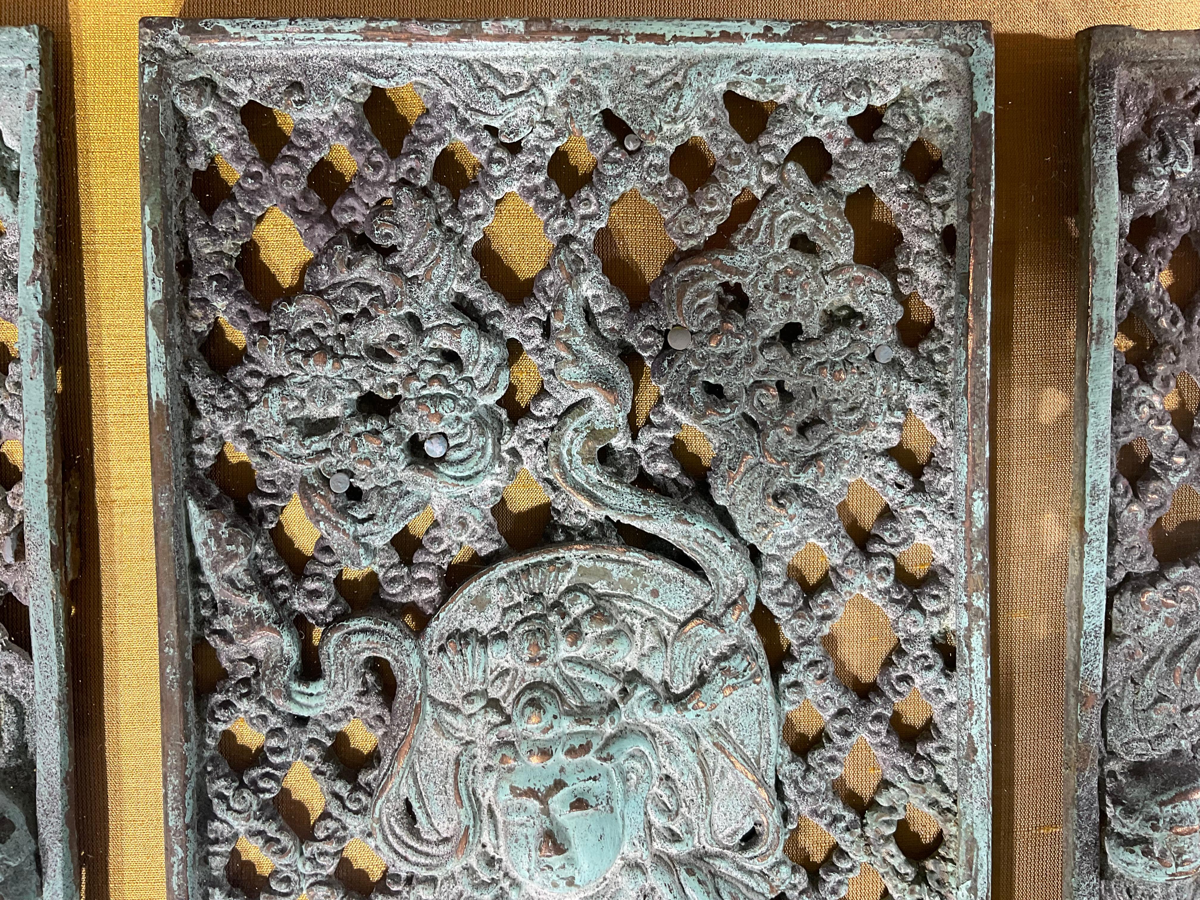 Boîte à ombres à panneaux en bronze antique - Art Déco Asiatique, Patina exquise en vente 6