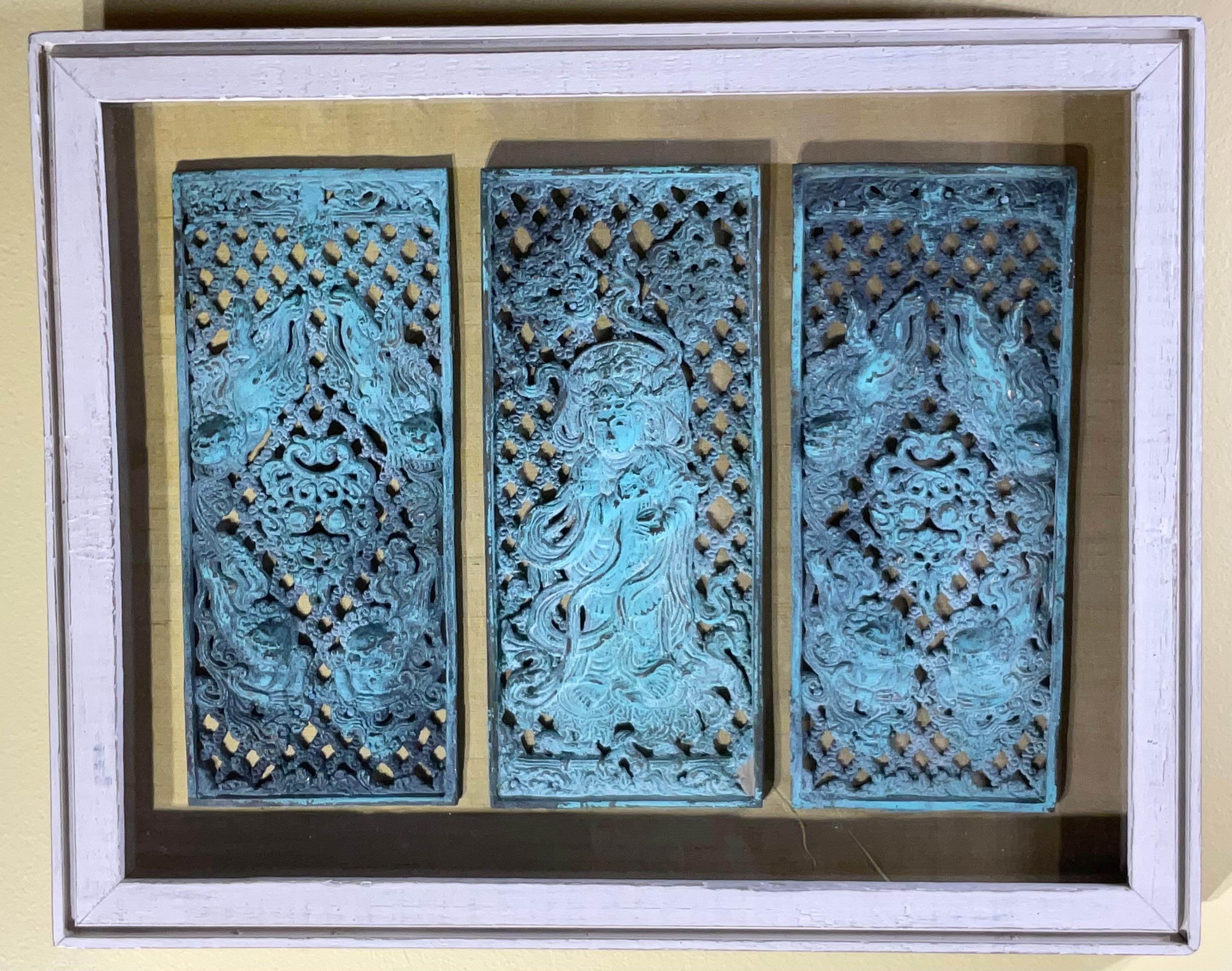 Boîte à ombres à panneaux en bronze antique - Art Déco Asiatique, Patina exquise en vente 11