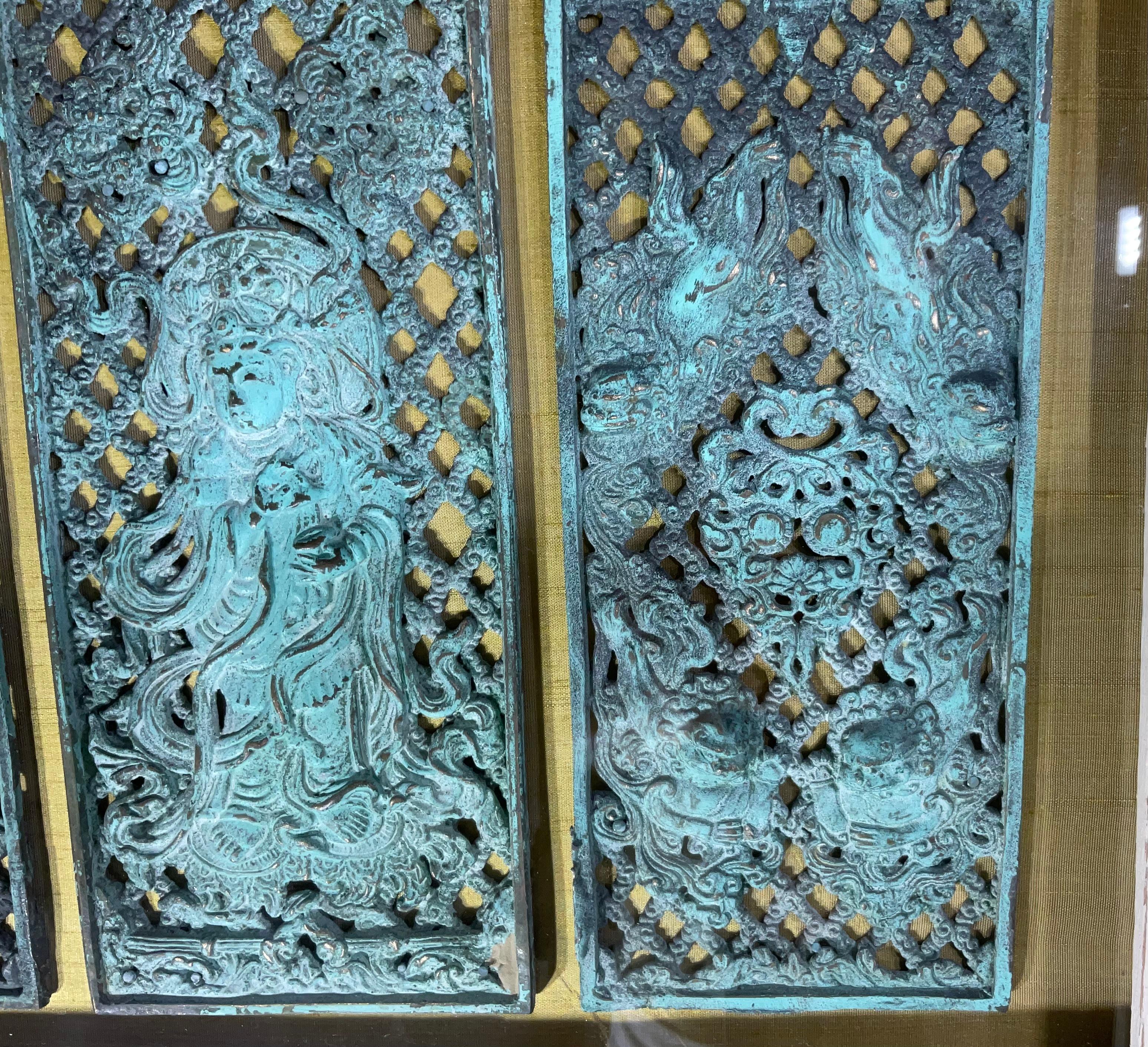 Boîte à ombres à panneaux en bronze antique - Art Déco Asiatique, Patina exquise Bon état - En vente à Delray Beach, FL
