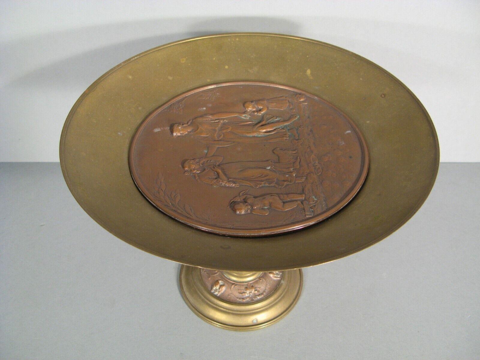 19th Century Antique Bronze Renaissance Style Coupe: Love, Couple, and Cupid Motif - 1Y157