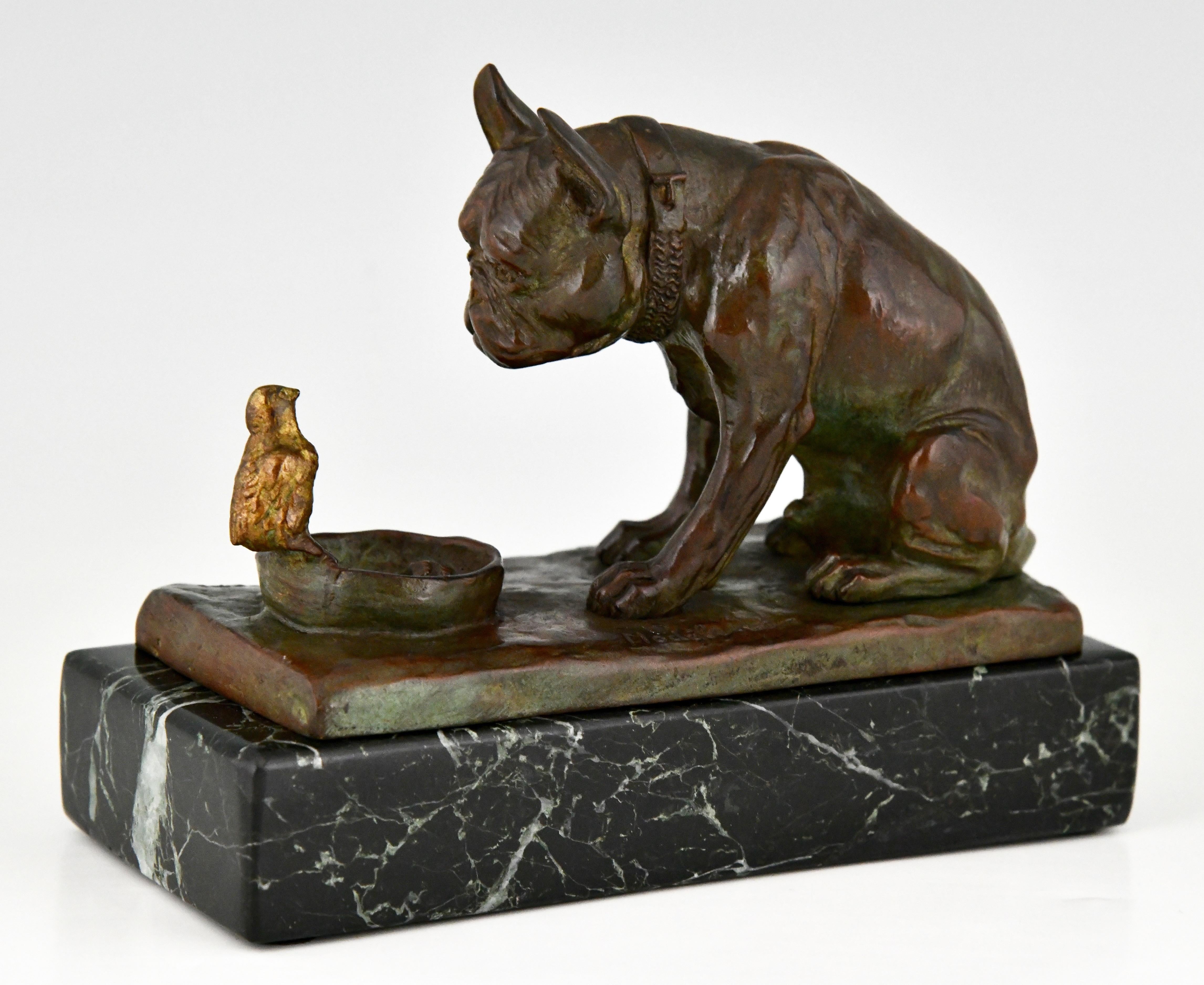 Patiné Sculpture ancienne en bronze Bulldog avec poussin E.M. Samson:: 1910