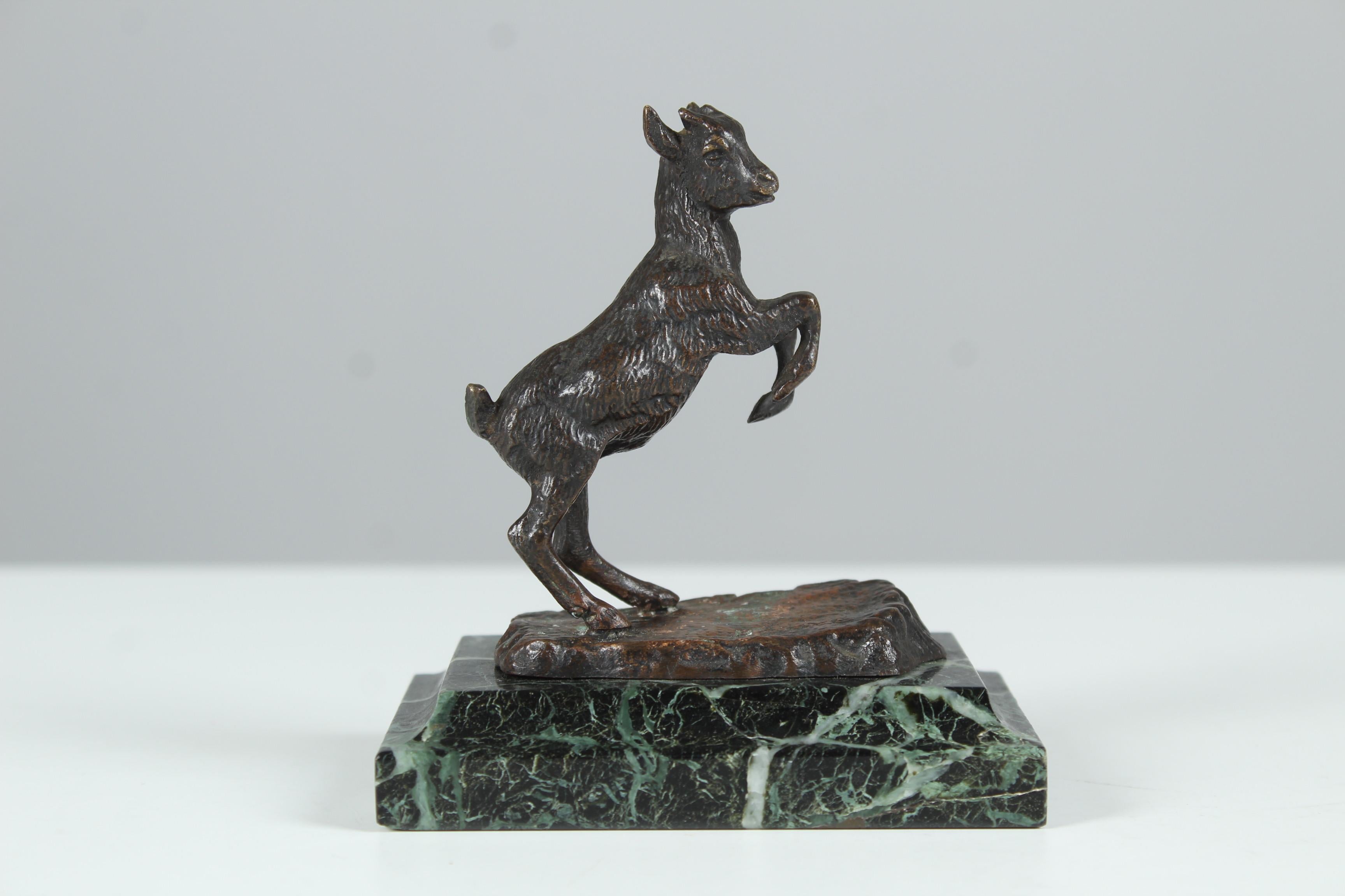 Antique Bronze Sculpture by Antoine-Louis Barye, circa 1870 In Good Condition For Sale In Greven, DE