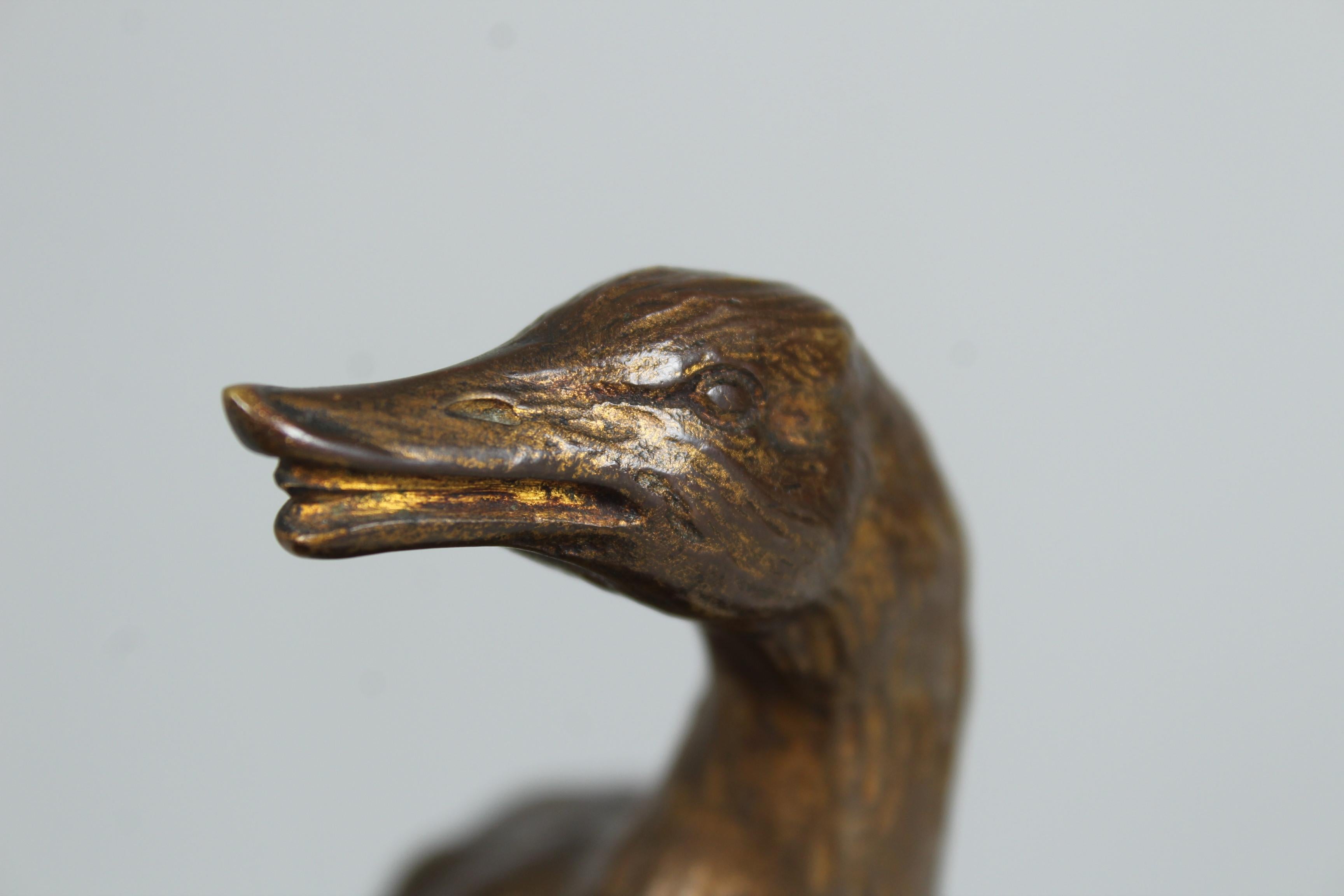 Escultura antigua de bronce de Henri Payen (1894-1933) Francia, Niña y ganso en Bueno estado para la venta en Greven, DE