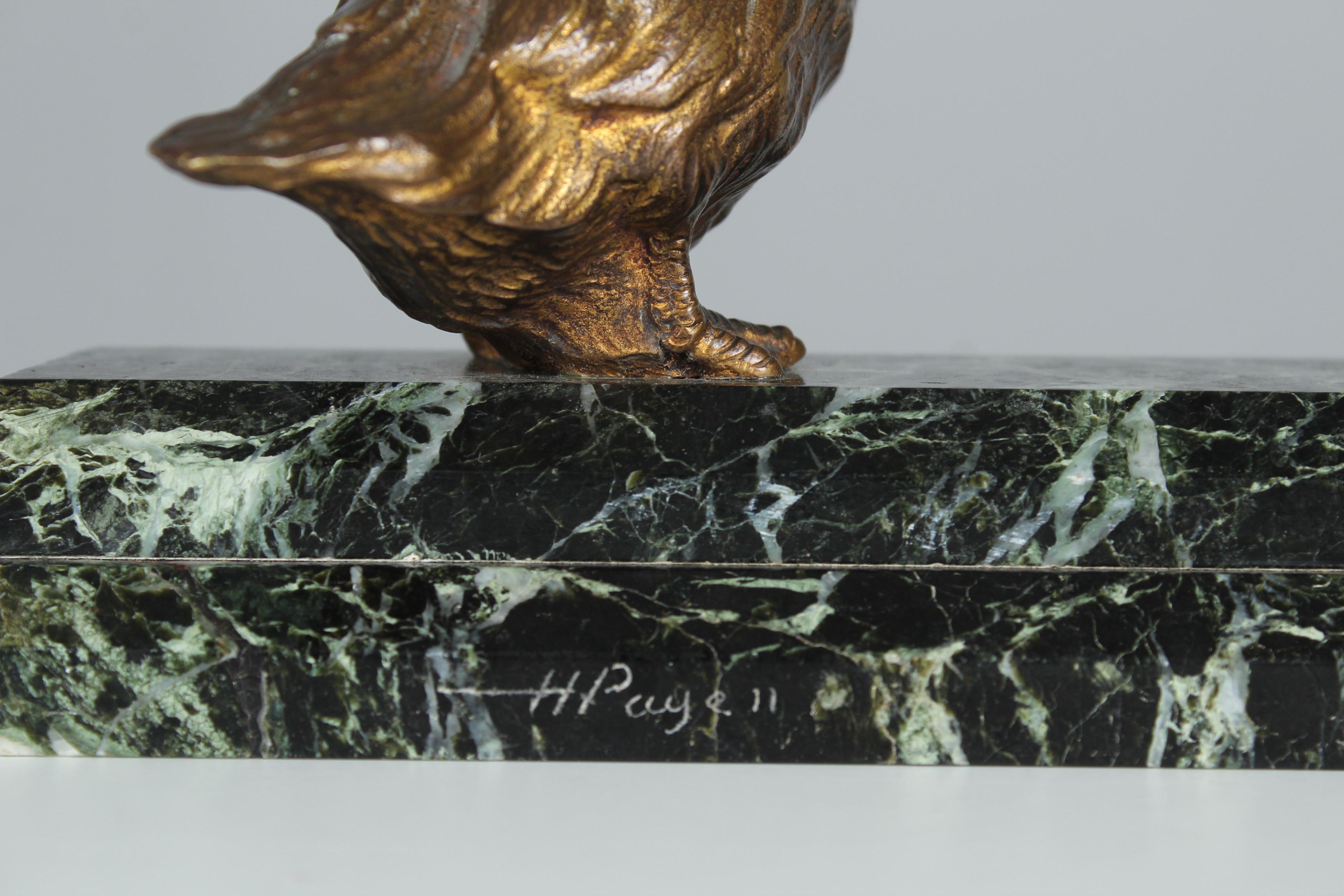 Antike Bronzeskulptur von Henri Payen (1894-1933) Frankreich, Mädchen und Gänseblümchen im Angebot 1