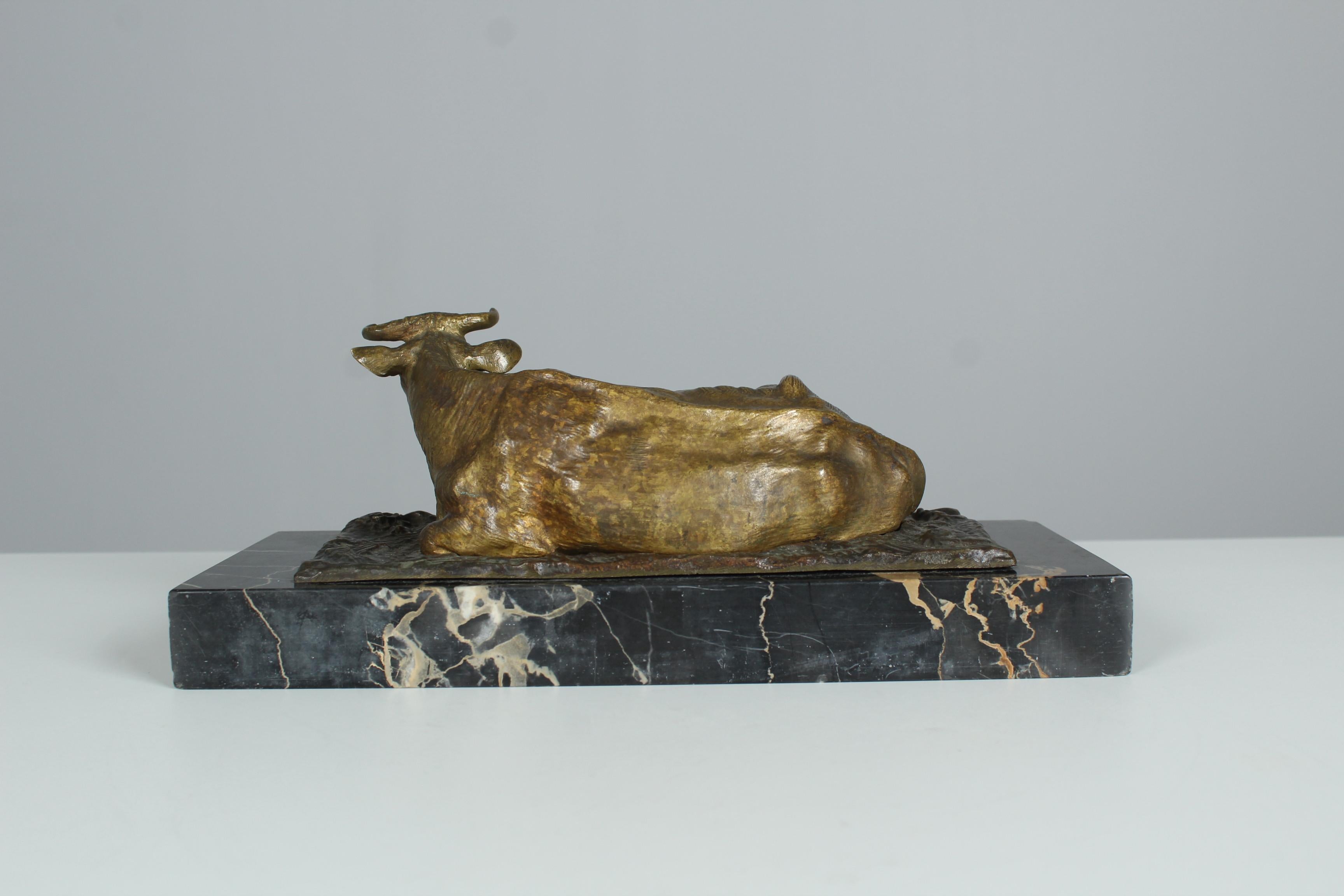 French Antique Bronze Sculpture By J.Berré, Resting Cow, France, 19th Century For Sale