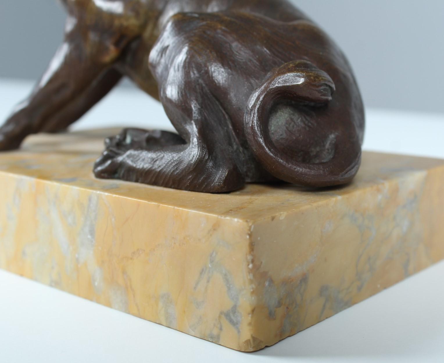 Sculpture ancienne en bronze, chien, bouledogue, fin du 19e siècle Bon état - En vente à Greven, DE
