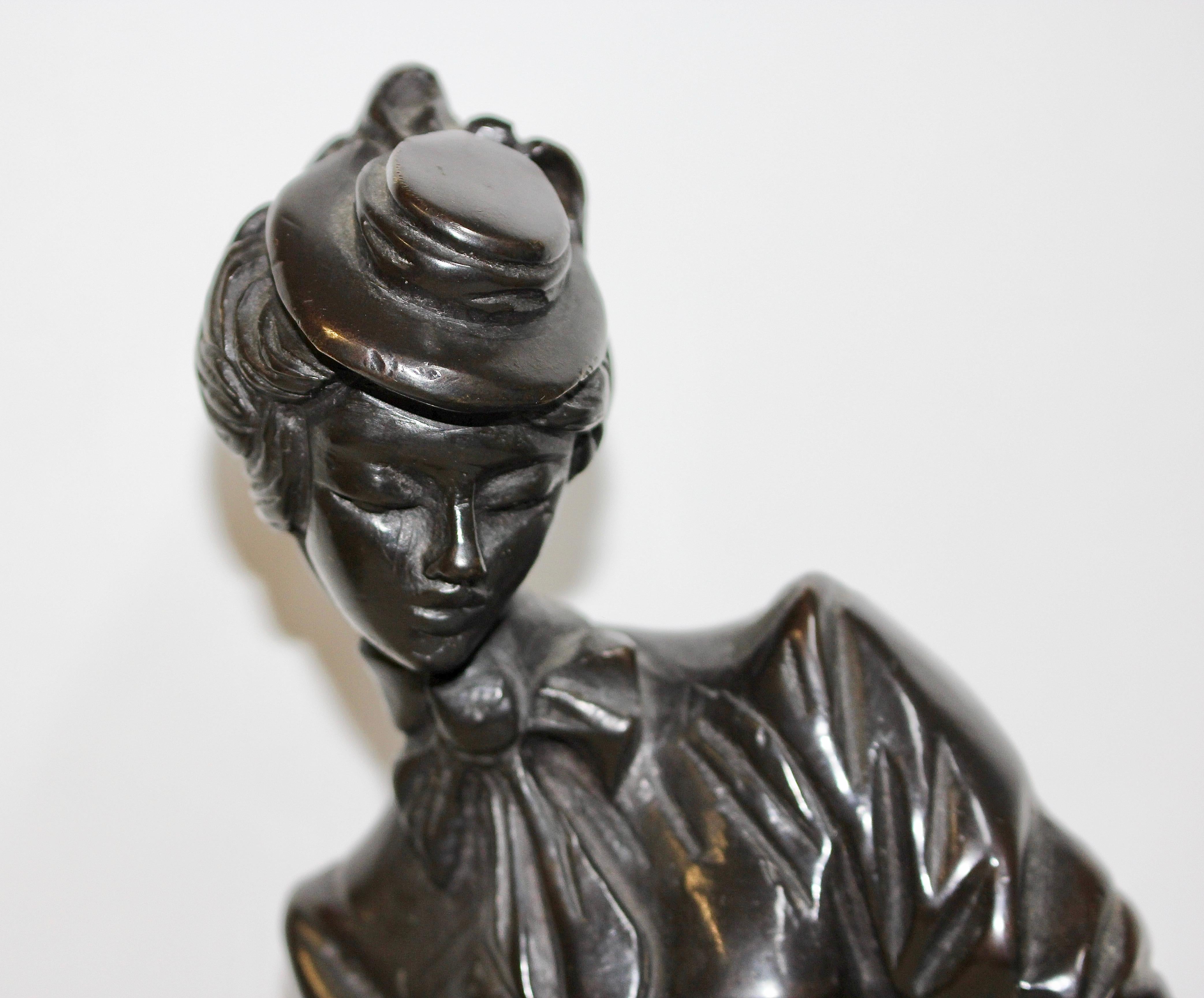 Antique Bronze Sculpture, Elegant Lady Playing Golf For Sale 2