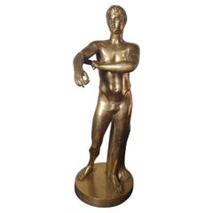 Escultura antigua de bronce Niño desnudo