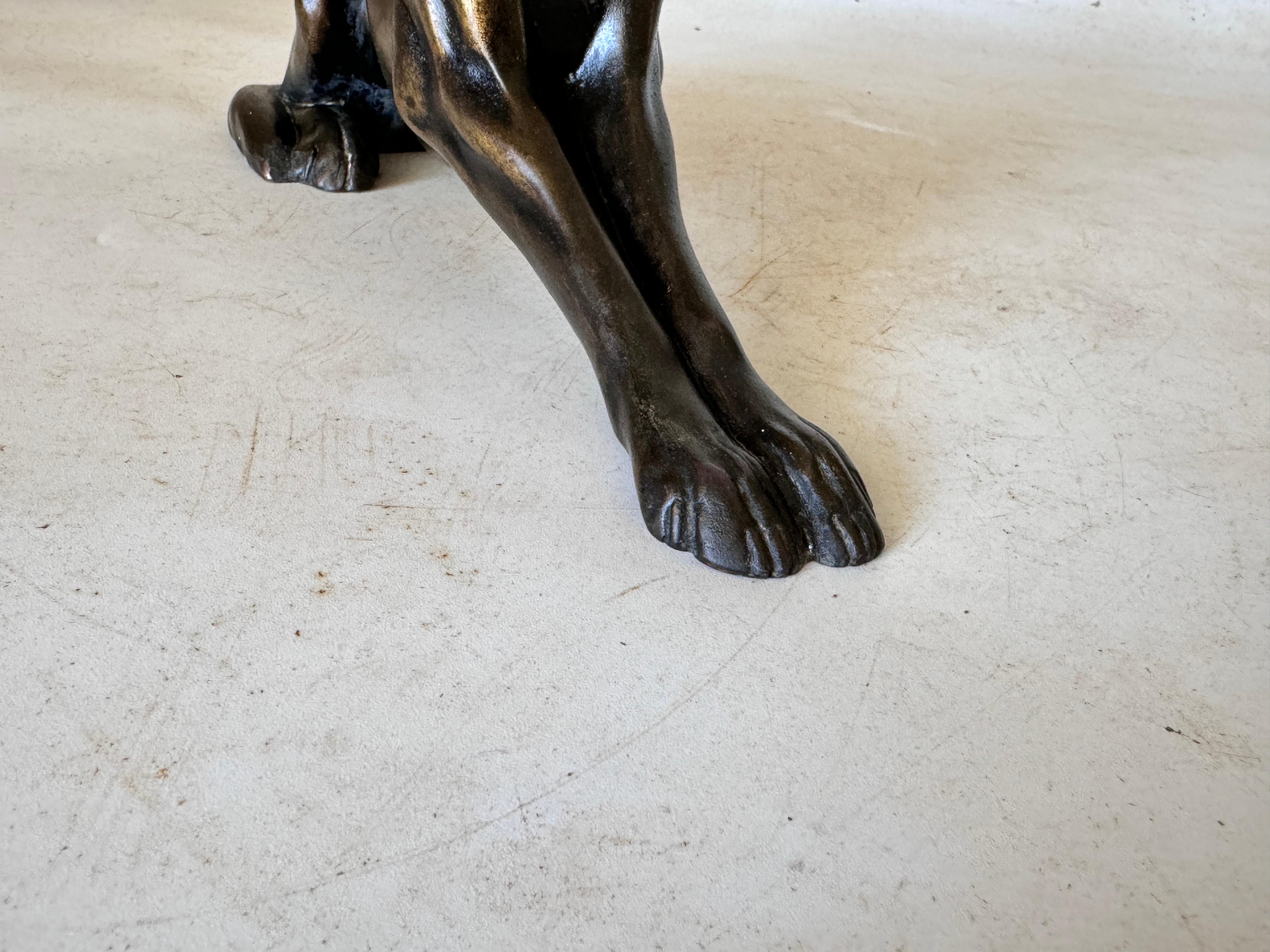 Antike Bronzeskulptur eines Hundes in brauner Patina, Österreich, ca. 1920 im Angebot 2
