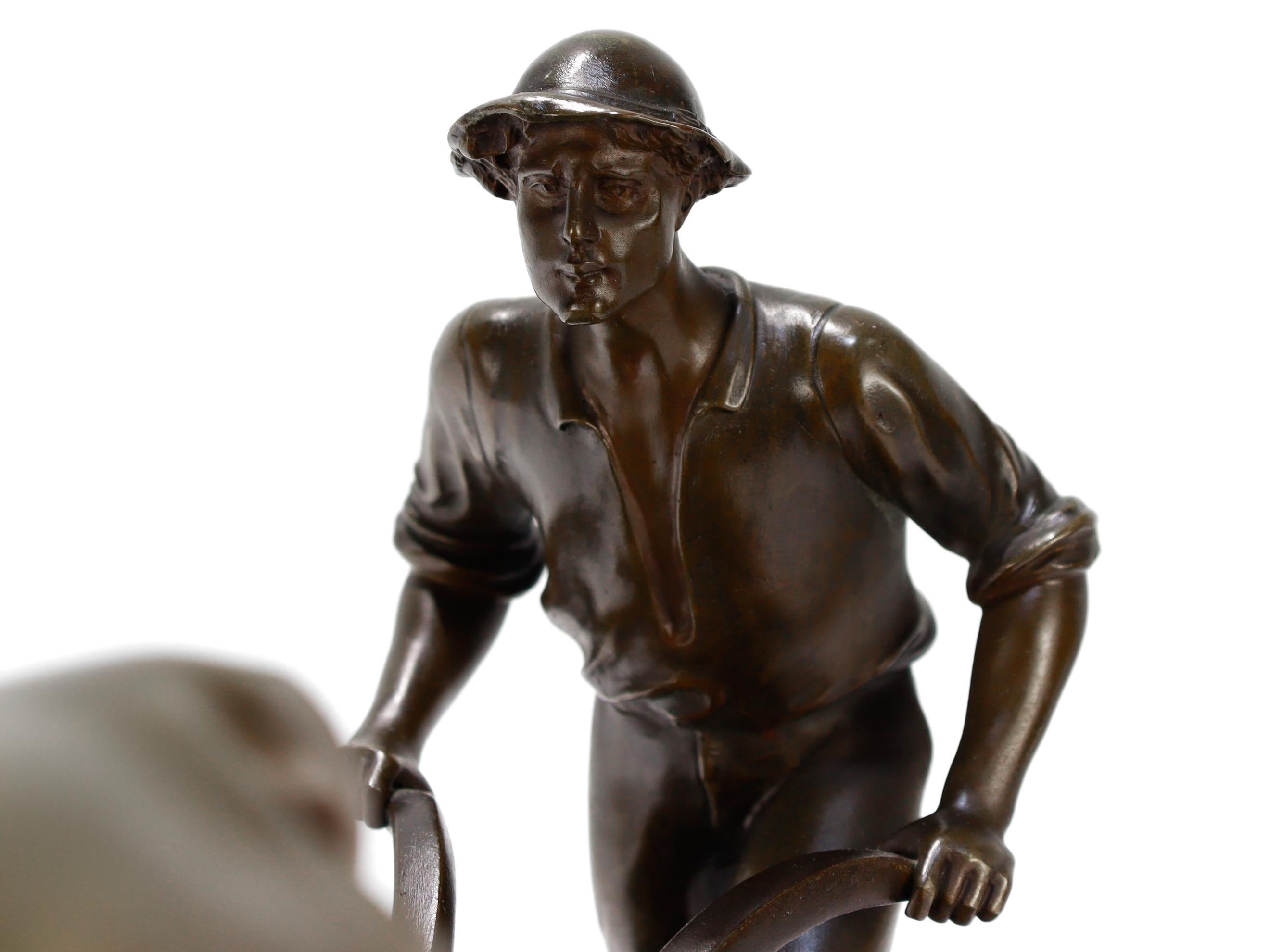 Sculpture ancienne d'un fermier pliant avec deux chèvres par Marcel Debut en vente 6