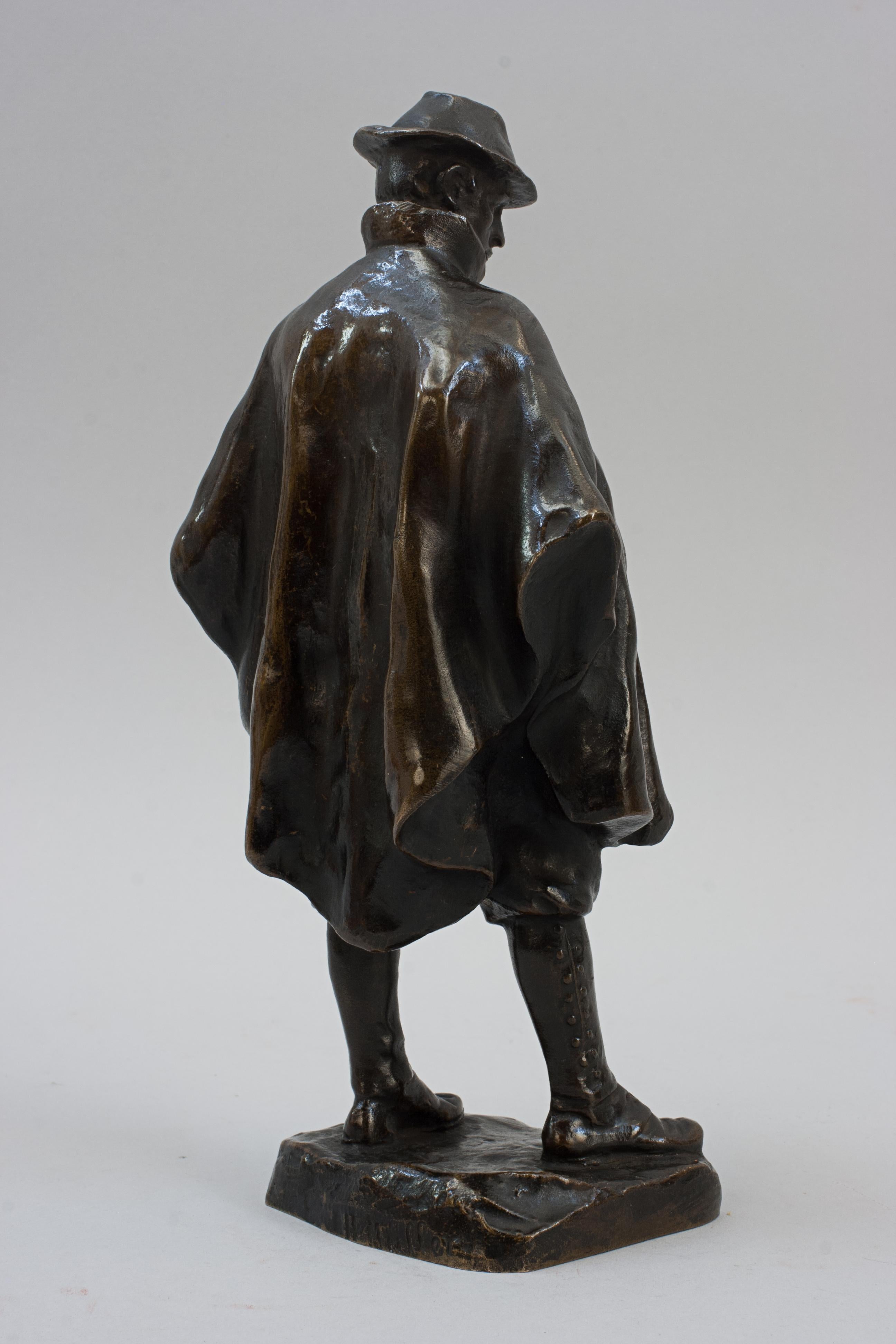 Escultura antigua de bronce de un cazador siglo XX en venta