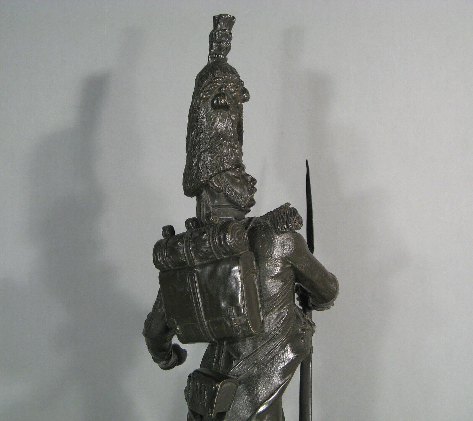 Antique Bronze Sculpture of a Napoleonic Grenadier by Luca Madrassi - 1Y214 In Good Condition In Bordeaux, FR