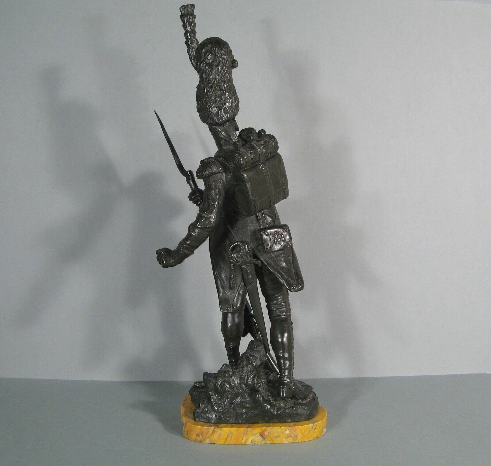 Antique Bronze Sculpture of a Napoleonic Grenadier by Luca Madrassi - 1Y214 1