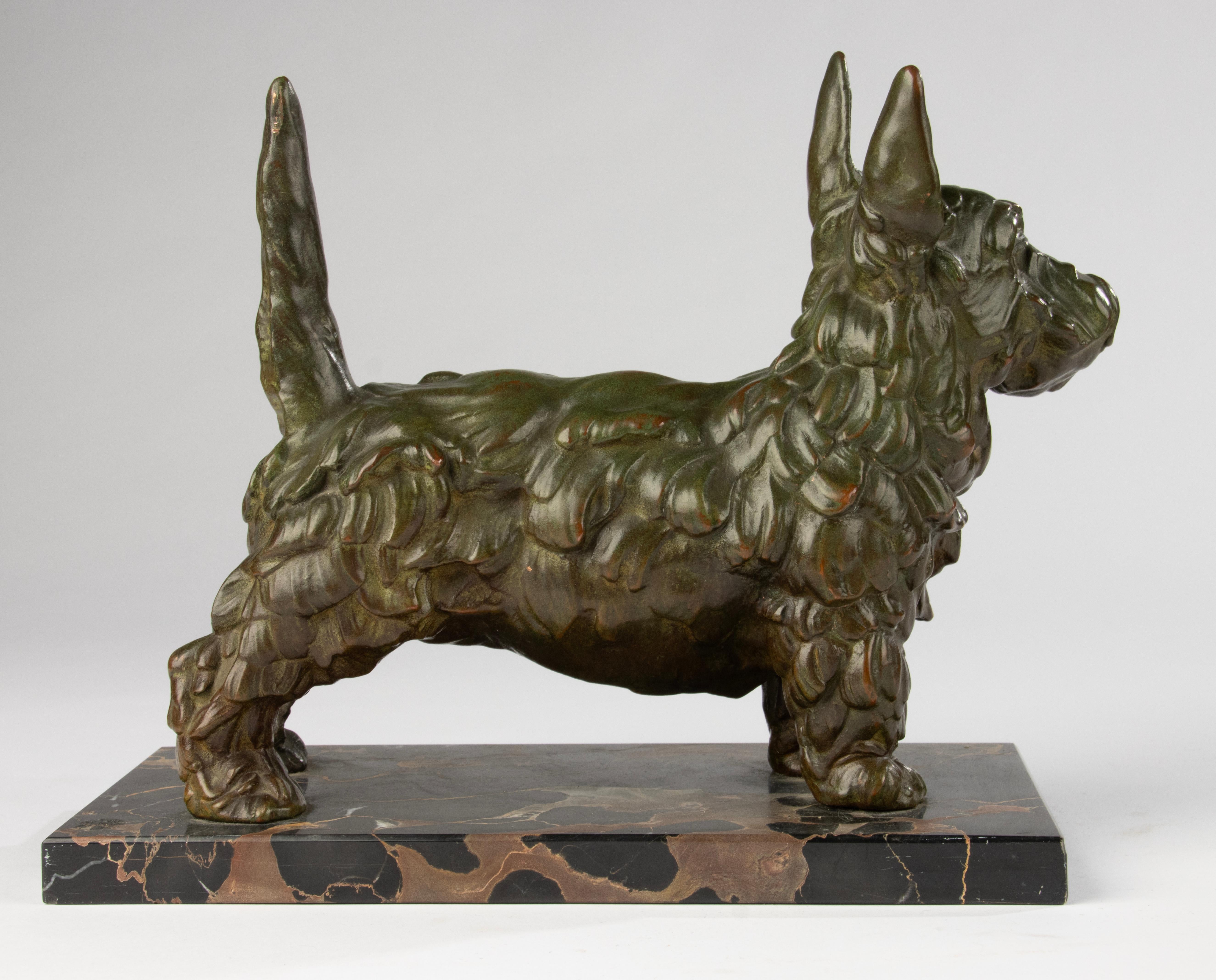 Antike Bronzeskulptur eines schottischen Hundes aus Schottland – frühes 20. Jahrhundert im Angebot 3