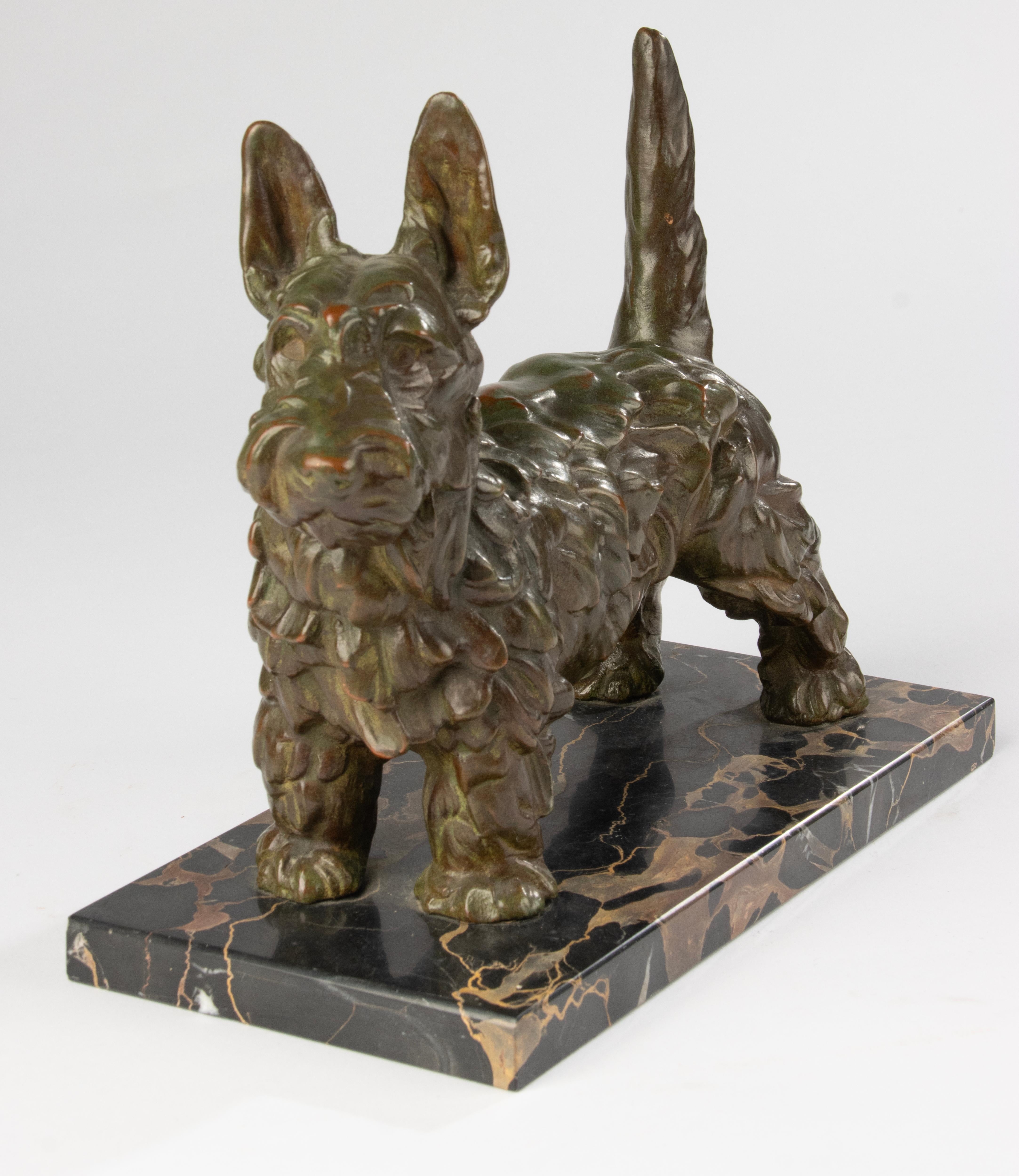 Antike Bronzeskulptur eines schottischen Hundes aus Schottland – frühes 20. Jahrhundert im Angebot 1