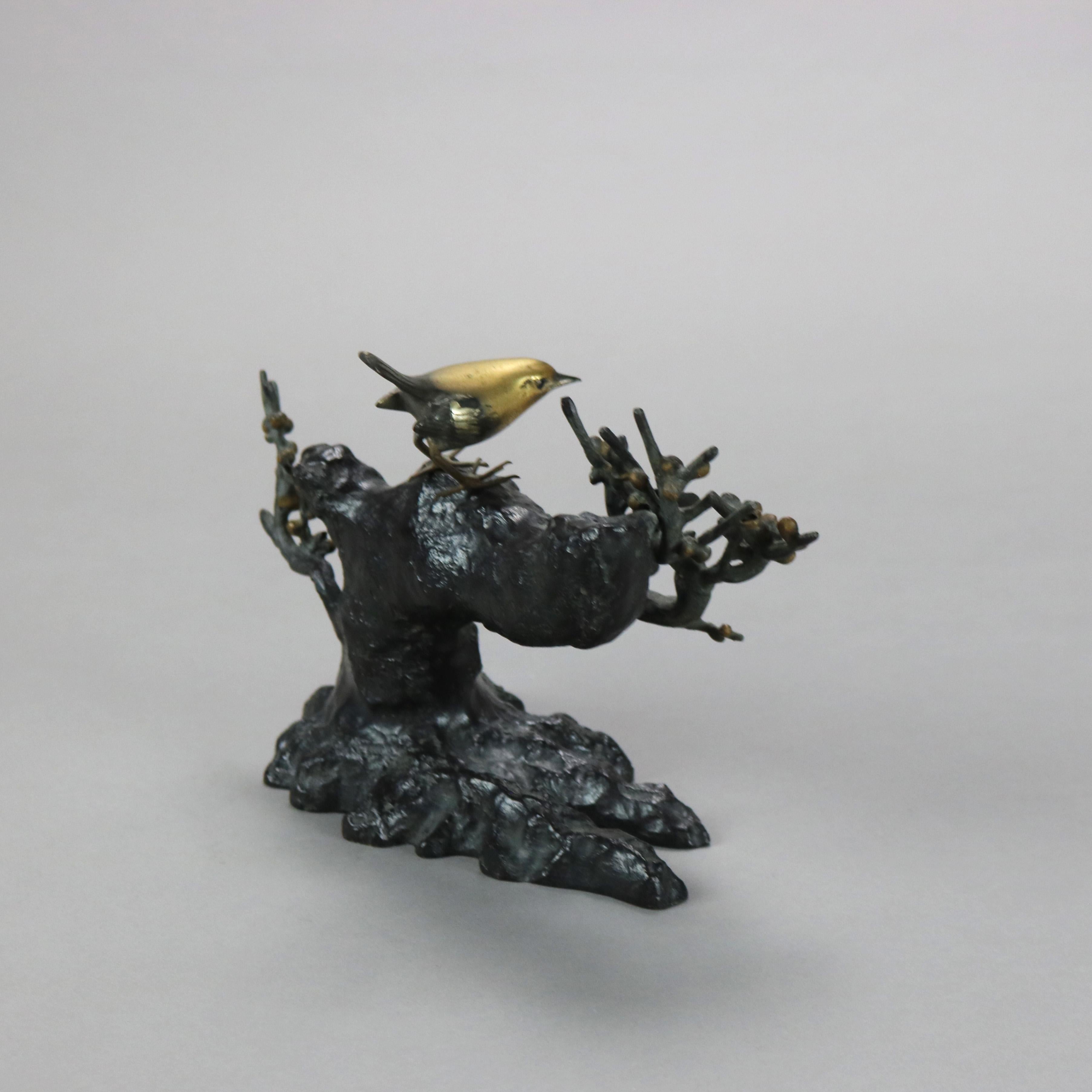 XX secolo Scultura antica in bronzo di un albero e di un uccello C1900 in vendita
