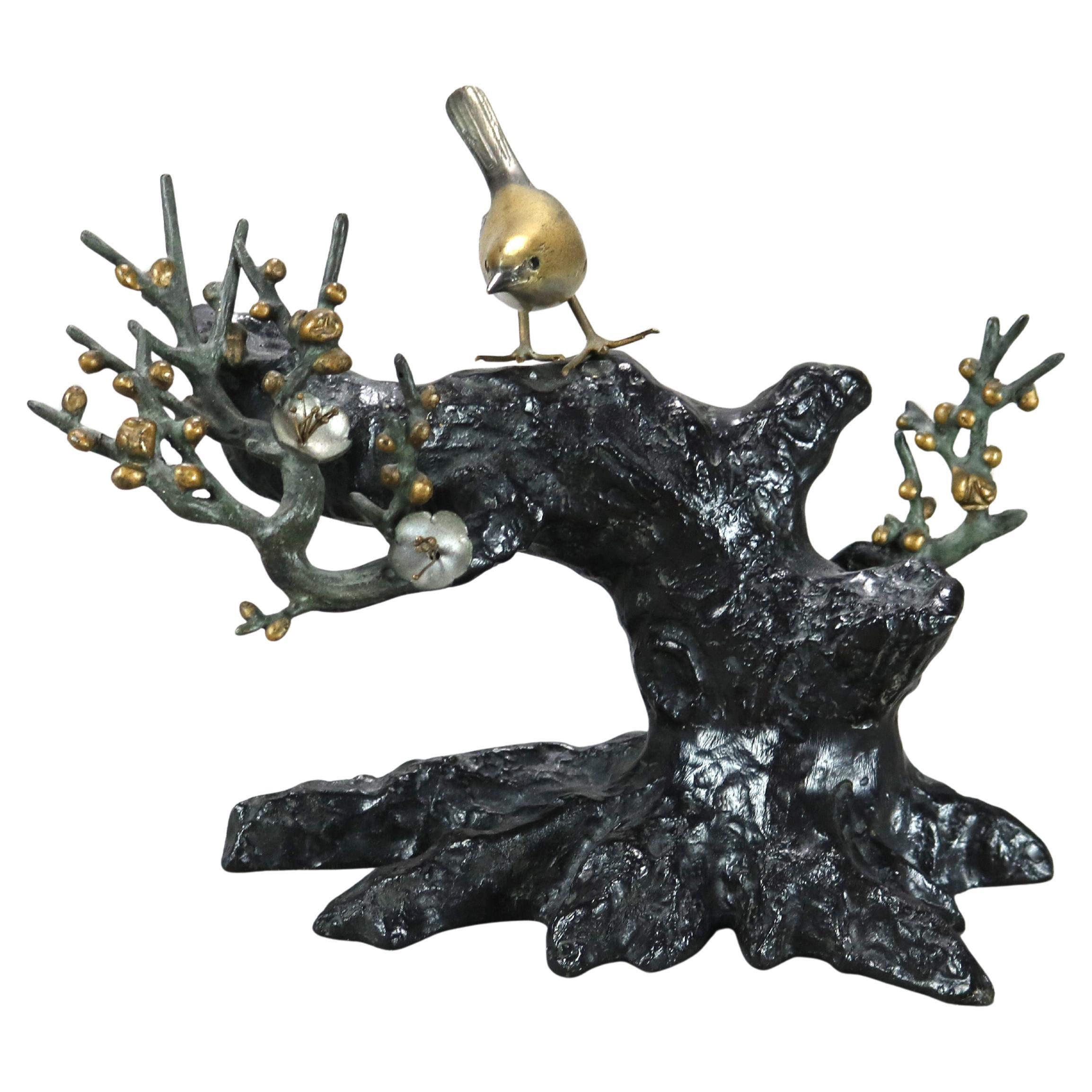 Escultura antigua de bronce de un árbol y un pájaro C1900