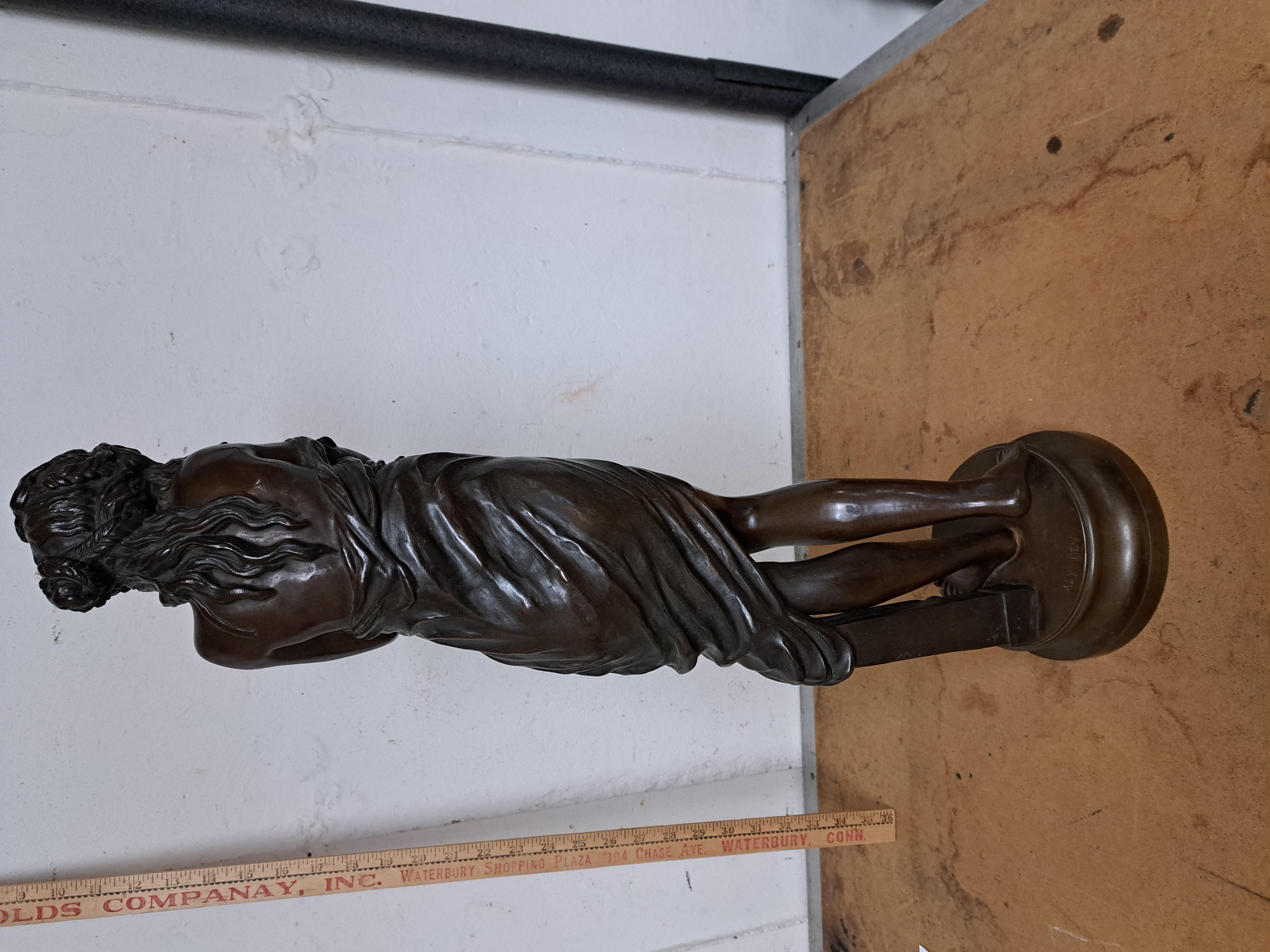 Fine XIX secolo Scultura in bronzo antico di una donna in vendita