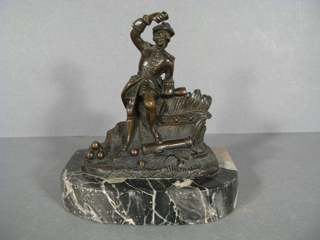 Escultura antigua de bronce de un cañonero del Antiguo Régimen -1Y80 4