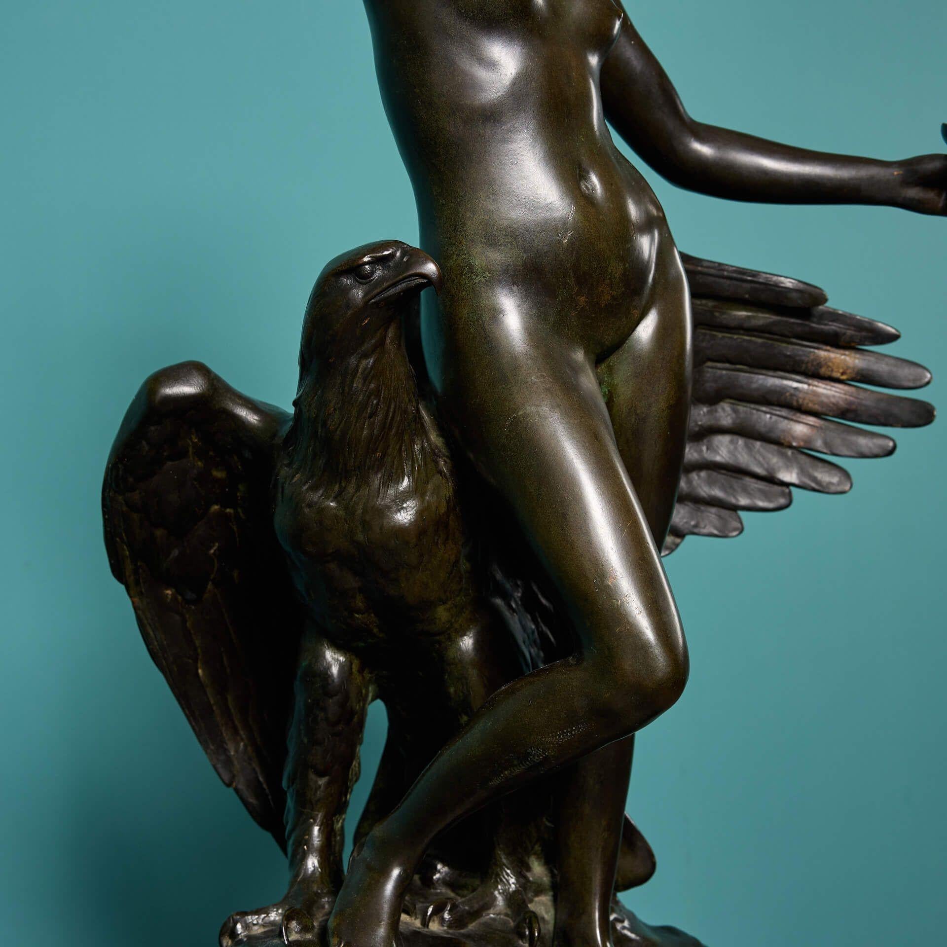 Scultura antica in bronzo di Ebe e l'Aquila di Giove In condizioni discrete in vendita a Wormelow, Herefordshire